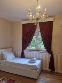 Valbona Central Apartment - 8