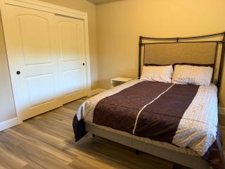 2 Beds and 1 bath upgraded modern lower level home in NW Portland - 4