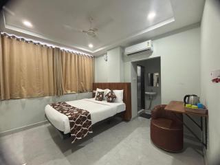 Collection O Narsampet Crossway Telangana Formerly Hotel Silver Moon - 5