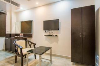Townhouse Benz Circle MG Road - 4