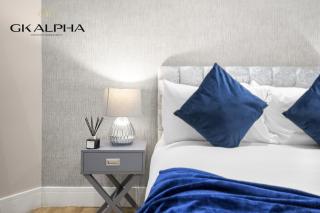 Luxury Hyde Park Mansion 4BR with Wi-Fi, Workspace & Netflix - 9