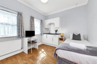 Shelford Lodge - 6