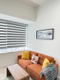 Cozy 1-Bedroom with Downtown City views - 4
