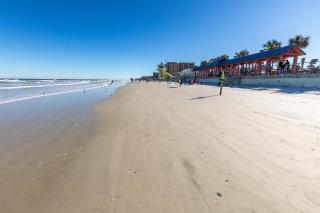 Sherwin Condominium 1702 - 8