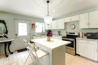 Fully Furnished Private Basement Apartment in Carmel - 6