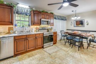 Enchanting Creekside Hiawassee Cottage with Hot Tub - 5