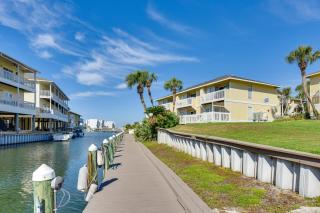 2 Mi to HarborWalk Village Cozy Condo with Balcony - 9
