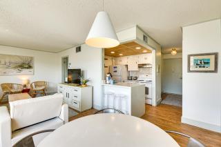 2 Mi to HarborWalk Village Cozy Condo with Balcony - 6