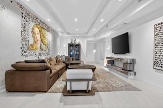 Auberge Blue by Rove Travel Oceanfront with Balcony - 7