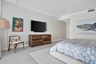 Auberge Blue by Rove Travel Oceanfront with Balcony - 4