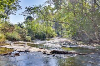 On-Site Creek and Spacious Yard Family Gem in Royal - 8