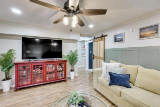 On-Site Creek and Spacious Yard Family Gem in Royal - 7