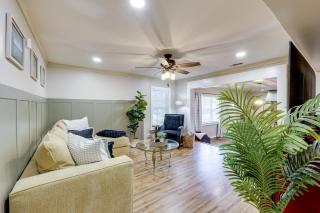 On-Site Creek and Spacious Yard Family Gem in Royal - 4