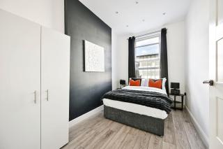Modern Ealing Broadway Apt -2 mins To Tube & Well-Equipped - Ealing - 2