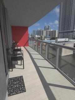 Beach Escape with Balcony & Resort Amenities - 5