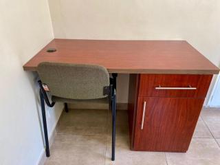 Poolside Executive Suite near Airport - 2322 - 1