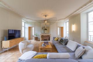 Historic 18th-Century Mansion - 3 BR - Bayeux - Garden & Museums Nearby - 6