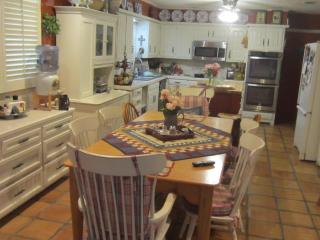 Jackson House Western Room - 6