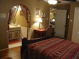 Jackson House Western Room - 3