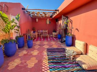 Sunny Rooftop Studio 7 minutes to City Center - 5