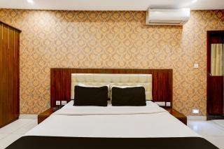 Townhouse Oak Science Gallery Bengaluru Formerly Blue Ocean Residency - 6