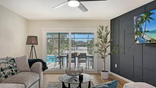 Modern spacious 3 bedroom 2 bathroom private pool home in Sarasota near Siesta Key - 5