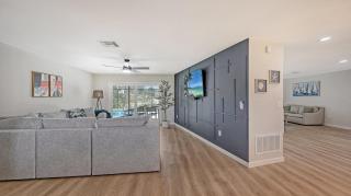 Modern spacious 3 bedroom 2 bathroom private pool home in Sarasota near Siesta Key - 6