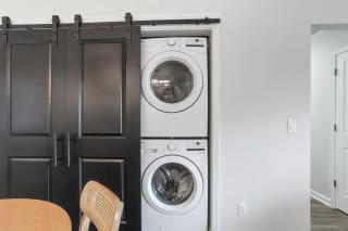 Dog Friendly Island Retreat Close to City and Beach - 6