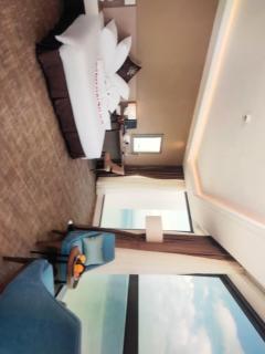 Azure Crown Hotel & Suite - 0