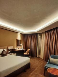 Azure Crown Hotel & Suite - 9