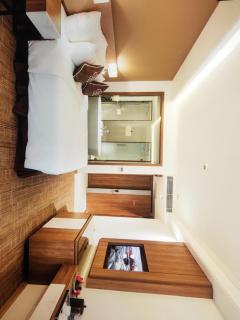 Azure Crown Hotel & Suite - 6