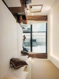 Azure Crown Hotel & Suite - 4