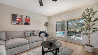 Modern spacious 3 bedroom 2 bathroom private pool home in Sarasota near Siesta Key - 8