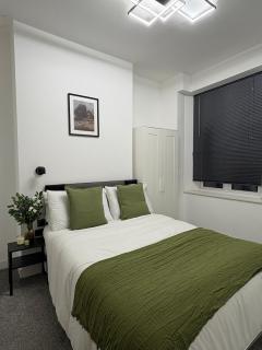 Cozy 2-Bed Near City & Uni - 8