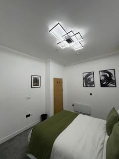 Cozy 2-Bed Near City & Uni - 2