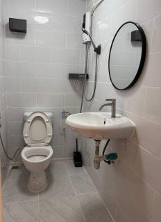 Holy Hostel Sathorn - 9