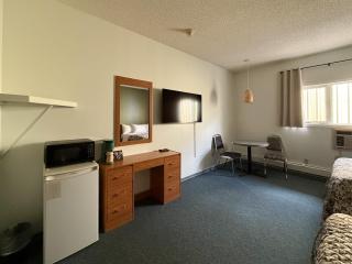 The Trail Inn - Lucky Lake, SK - Hwy 42 & Main Street - 5