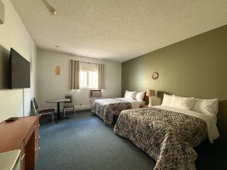The Trail Inn - Lucky Lake, SK - Hwy 42 & Main Street - 3