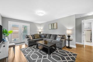 Charming 2-Bedroom in the Heart of Clarksville TN - 9