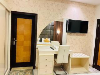 المهاجر للشقق المخدومة حي المنار - 1