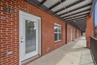 Charming 2-Bedroom in the Heart of Clarksville TN - 5