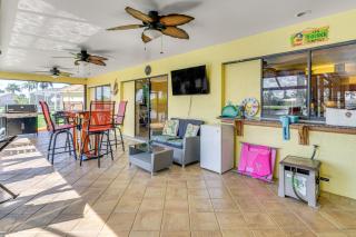 4 Mi to Cape Harbour Fun! Canal-Front Oasis - 8