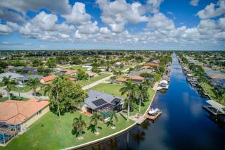 4 Mi to Cape Harbour Fun! Canal-Front Oasis - 0