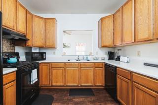 Charming 4BR Family Retreat Near Downtown Indy - 7