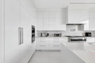 Oceanfront Four-Bedroom Luxury Villa - 7