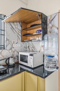 Park Town-1 BHK Susan Homestay, with Lift Wifi - 5