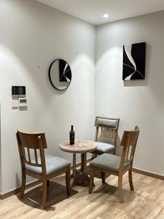 Merlot Room Ở Space Ecopark - 6