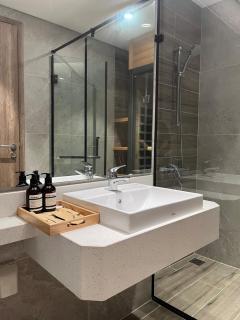 Merlot Room Ở Space Ecopark - 3