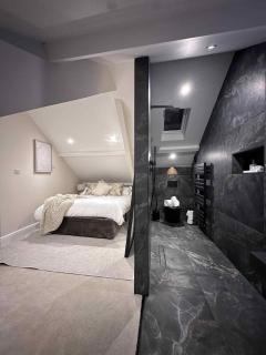 Modern 2 Bed 2 Bath Apartment in Prime Jesmond Location - 2