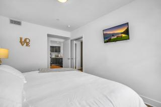 Amazing, Spacious Unit, Heart LA - 3